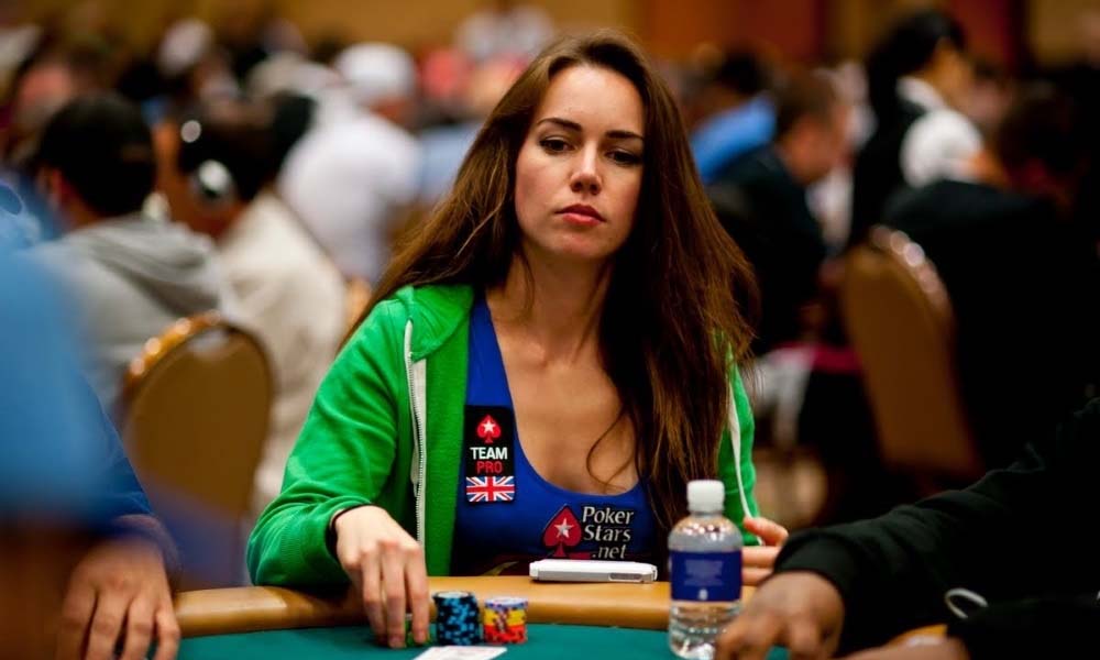 topul celor mai frumoasa femei din lumea pokerului