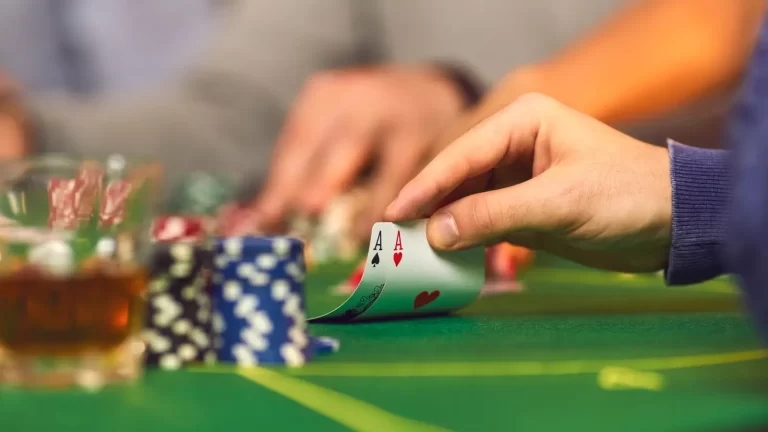 Ce înseamnă Five-bet la poker și cum se folosește?