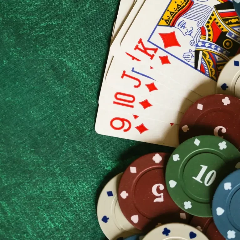 Ce înseamnă Flush la poker?