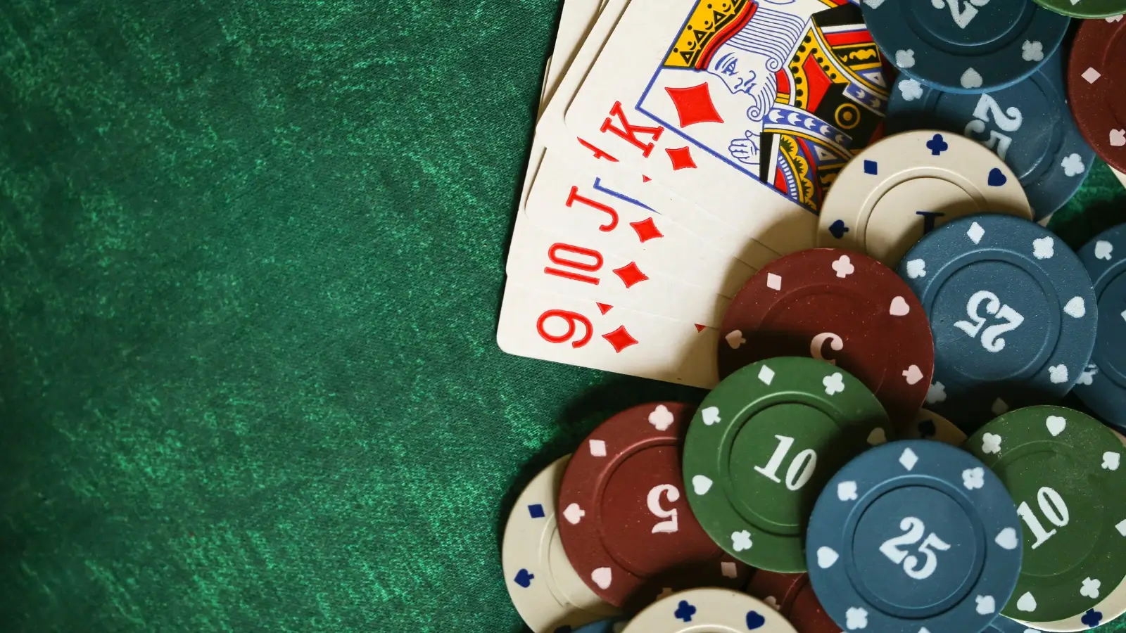 Ce înseamnă Flush la poker