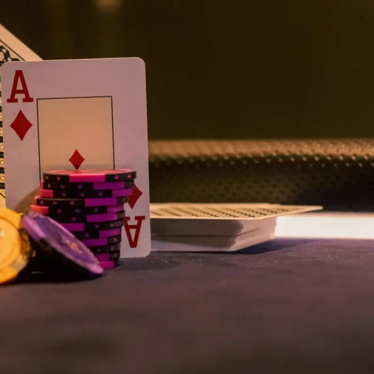 Float la Poker – Ce înseamnă și cum se folosește eficient?